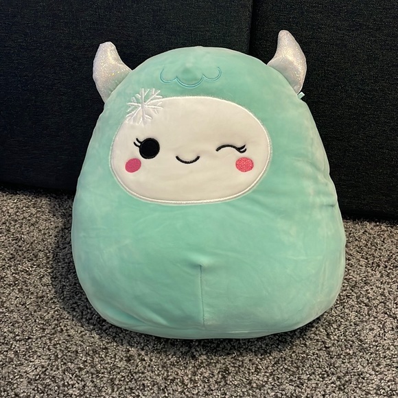 Squishmallows Other - Squishmallow 11 inch